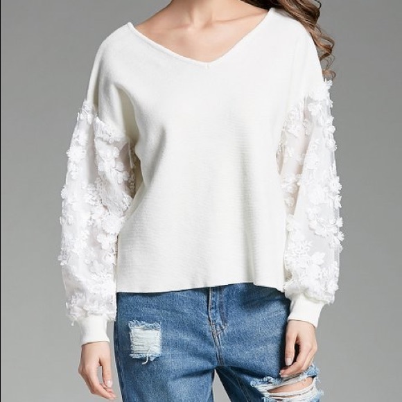 Coeur de Vague Tops - White V-Neck Sweater with Lace Sleeves